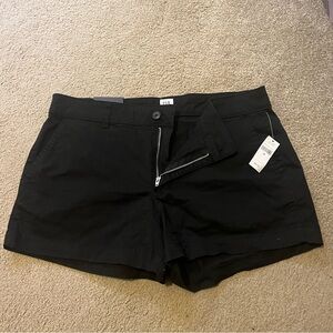 Gap 3” short. Stretch, midrise.